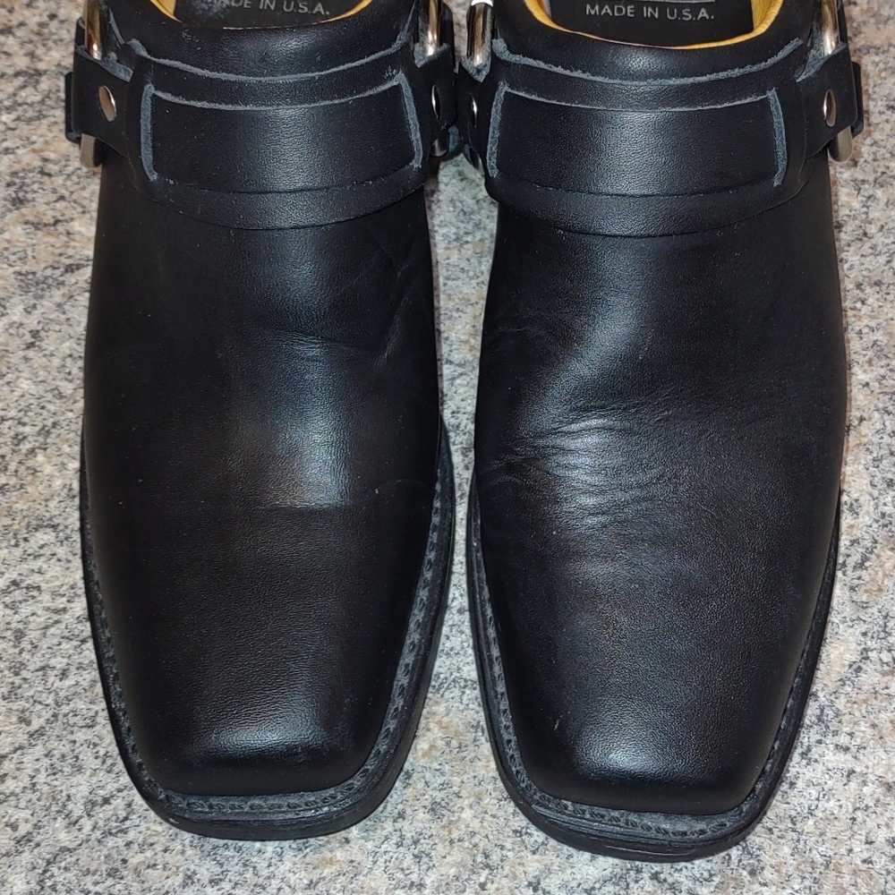 Frye black leather slid on shoes, 8m